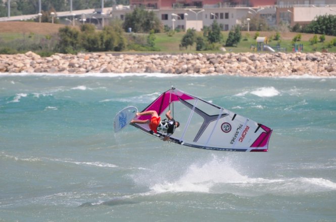 windsurf